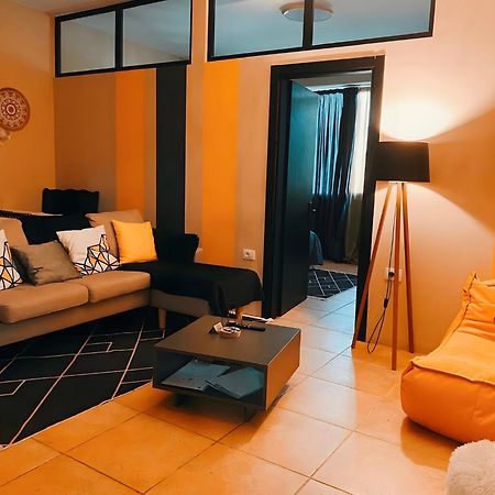 City Central Amazona Appartment Тирана Екстер'єр фото